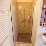 Apartment Leonarda *