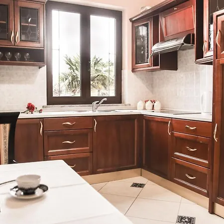 Leonarda Apartment
