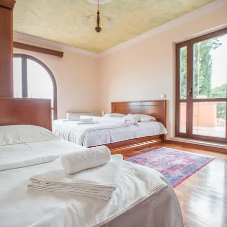 Leonarda Apartment