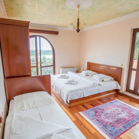 Apartment Leonarda *